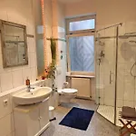 Mediterrane Eg-wohnung / Basf-naehe / 650mbit Wlan Apartment