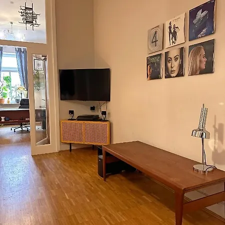 Mediterrane Eg-wohnung / Basf-naehe / 650mbit Wlan